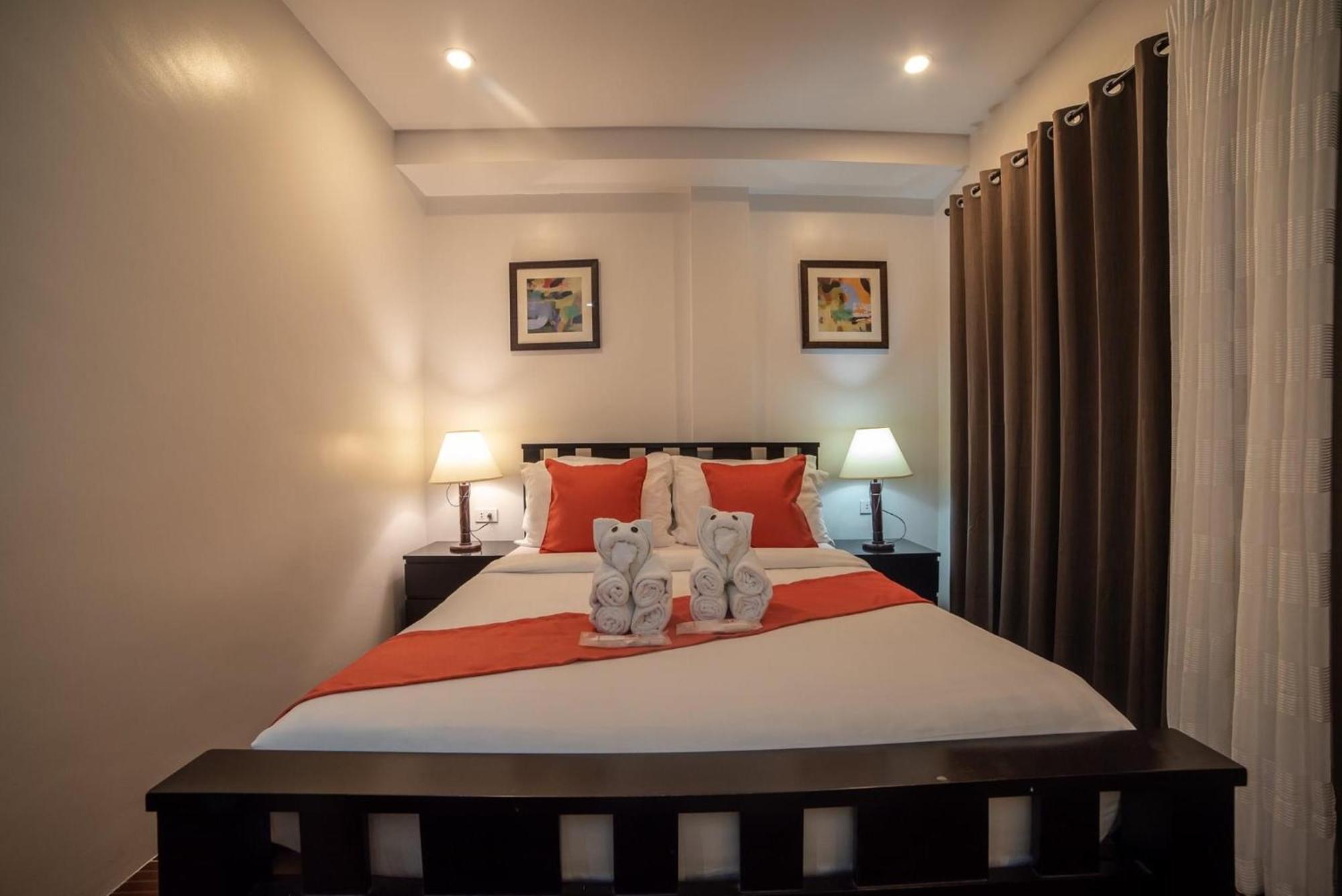 Amboy Hometel Basco Exterior foto